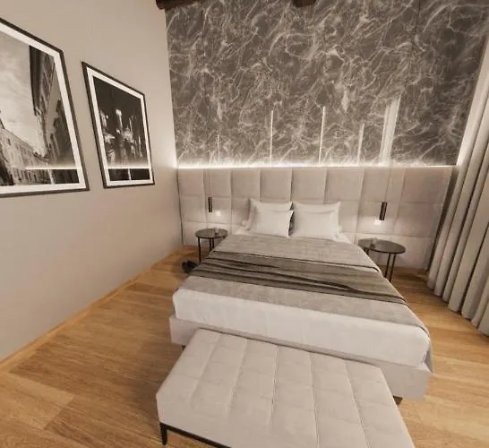 At Luxury Navona Konukevi 4*