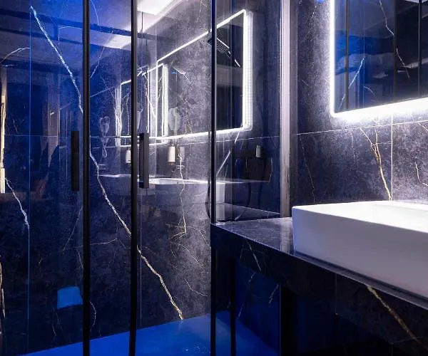 At Luxury Navona Konukevi