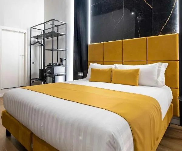 At Luxury Navona 4*