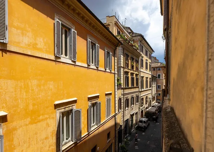 At Luxury Navona 4*