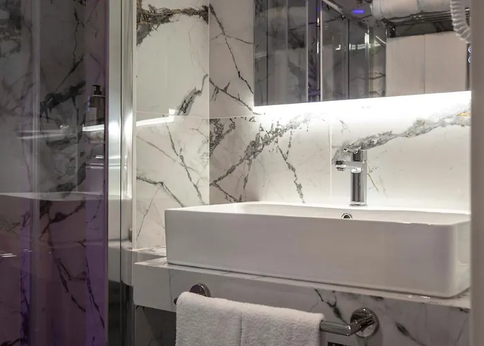 At Luxury Navona Konukevi 4*