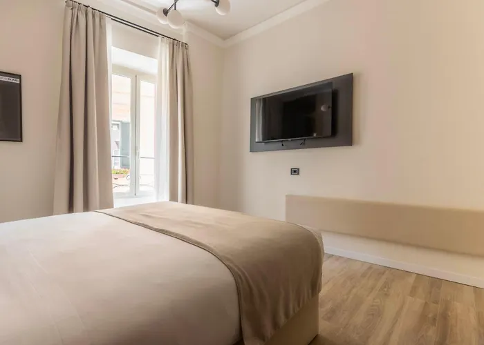 Konukevi At Luxury Navona 4*